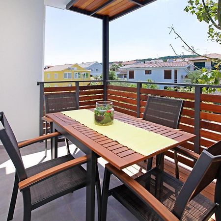 Santa Cruz Apartments Supetar Eksteriør bilde