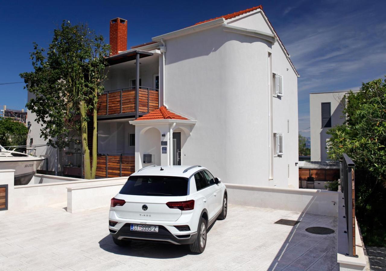 Santa Cruz Apartments Supetar Eksteriør bilde