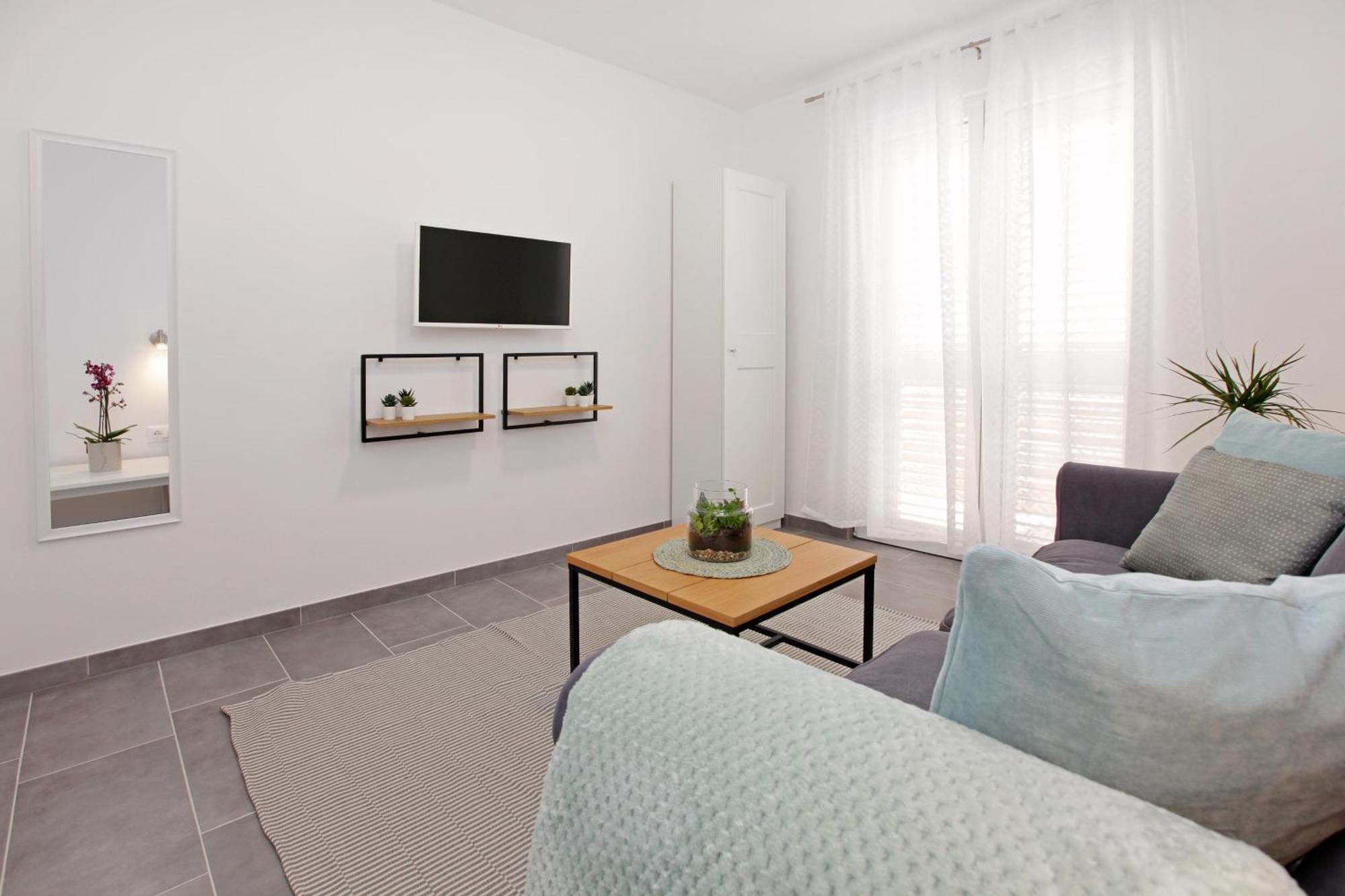 Santa Cruz Apartments Supetar Eksteriør bilde